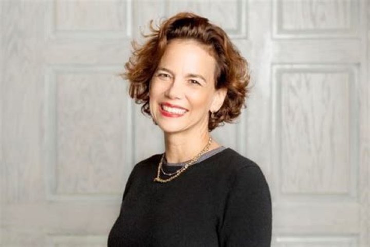 Dana Cowin