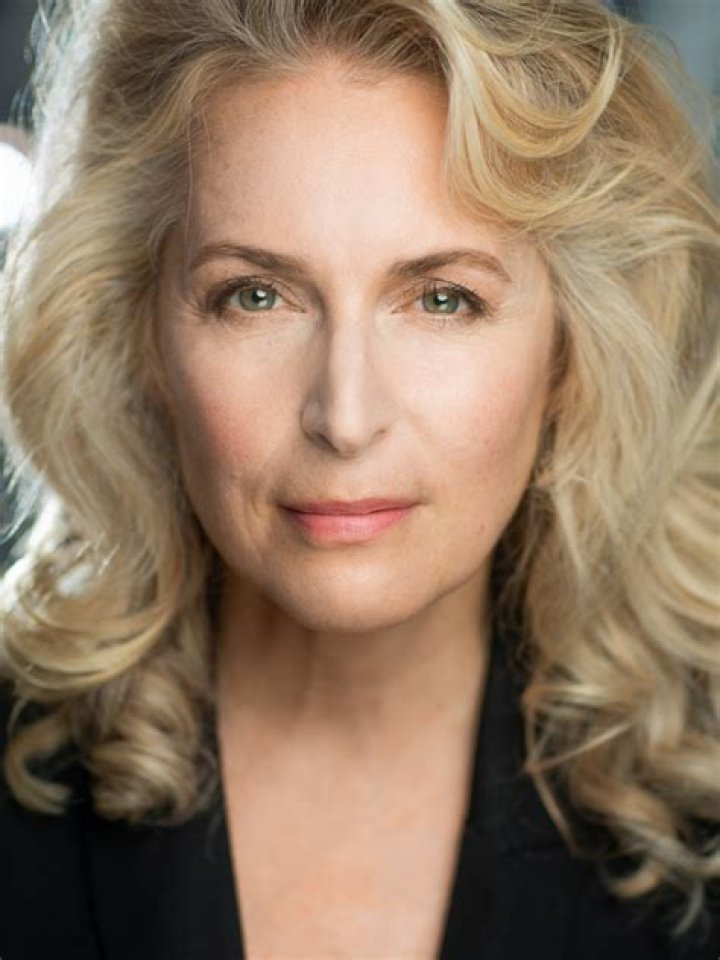 Janis Ahern