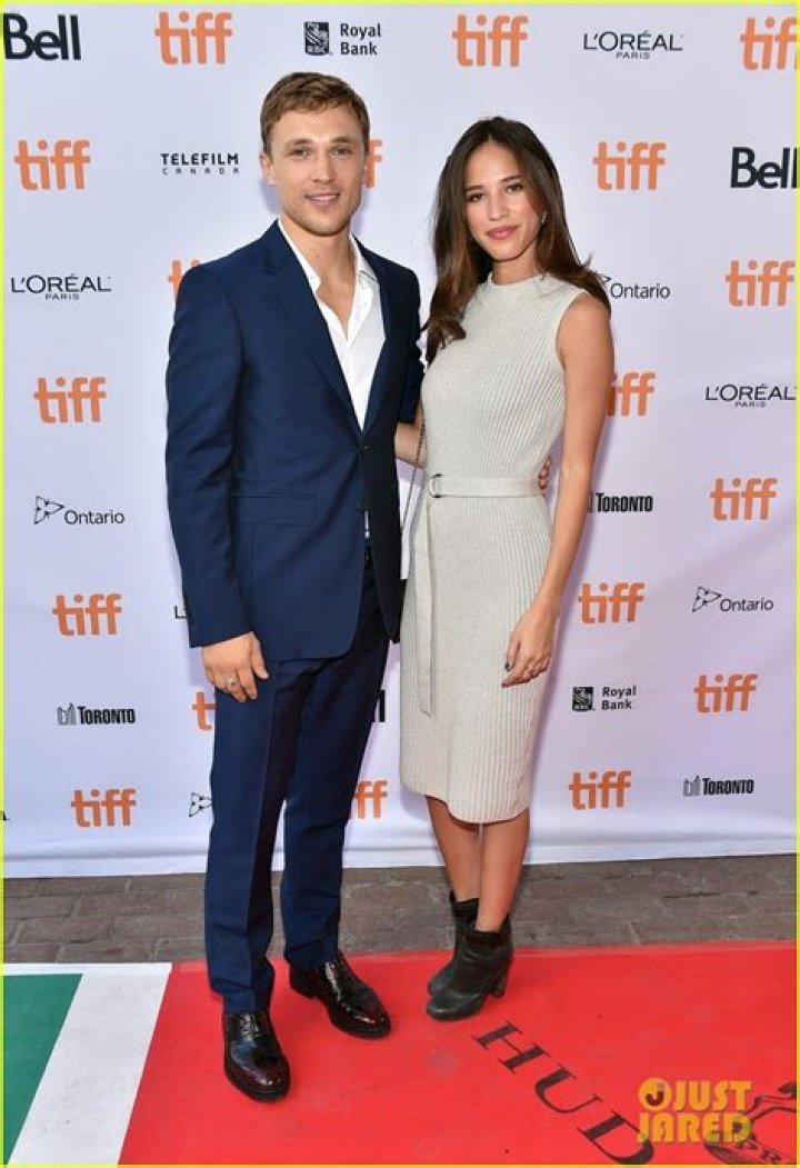 Kelsey Asbille Husband | Who Is She Married | Explore Her Relationship With William Moseley