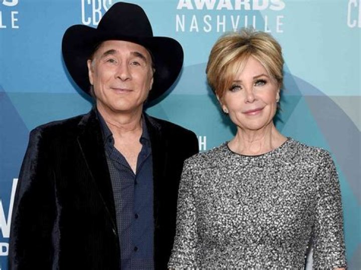 Lisa Hartman Black | Bio, Age, Net Worth, Relationship, Career