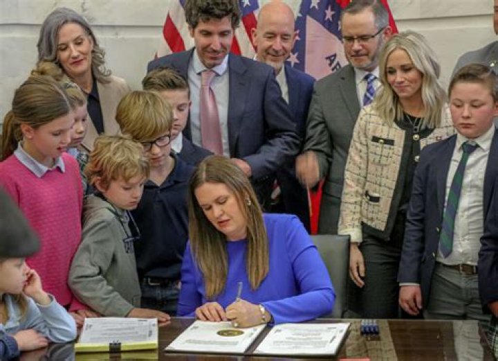 What Religion Follows Sarah Huckabee Sanders As Governor? Race Of The Husband And Family