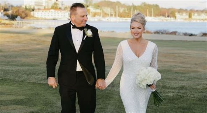 Whitney Leavitt- Wiki, Net Worth, Husband, Height