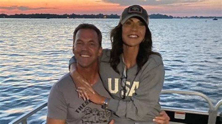 Why Did Lola Glaudini Delete Her Husband’s Photos?